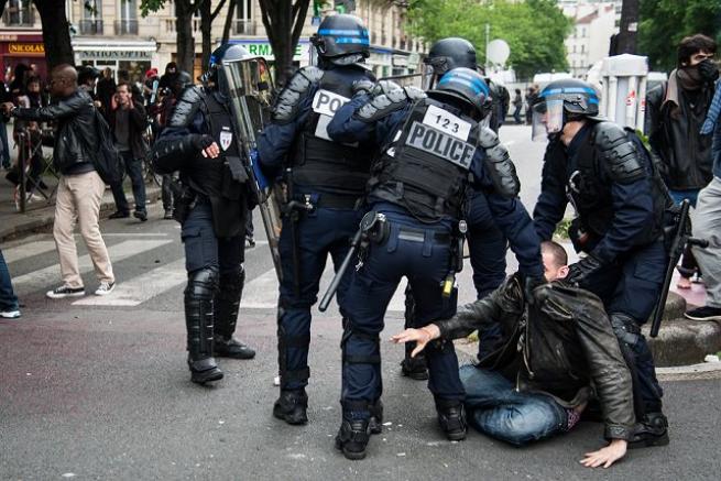 Fransa'da grev ve protesto dalgası 17
