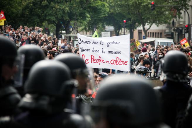 Fransa'da grev ve protesto dalgası 5