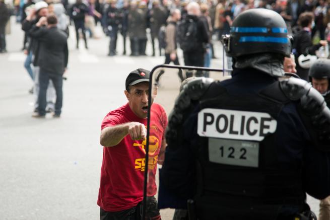 Fransa'da grev ve protesto dalgası 7