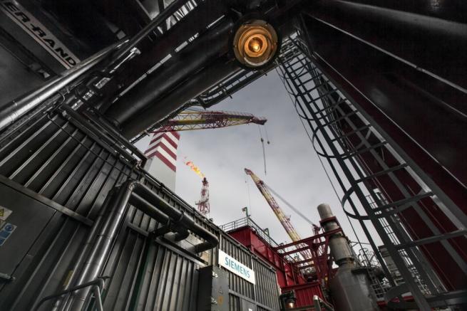 Rusya'nın kutuplardaki ilk petrol platformu ''Prirazlomnaya'' 6