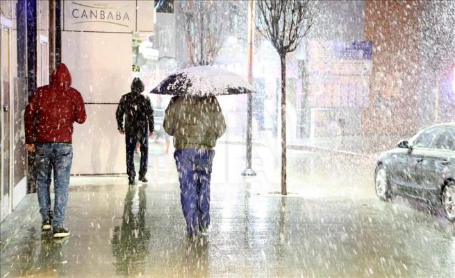 Erzurum'a nisan ayında kar yağdı 3