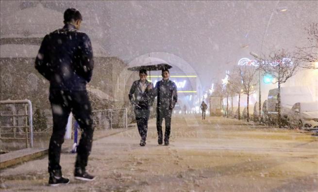 Erzurum'a nisan ayında kar yağdı 5