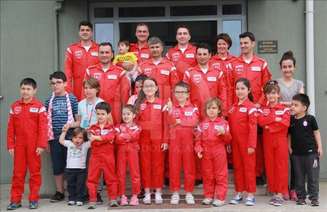 Türk Yıldızları'nın kokpiti ilk kez çocuklara emanet 10