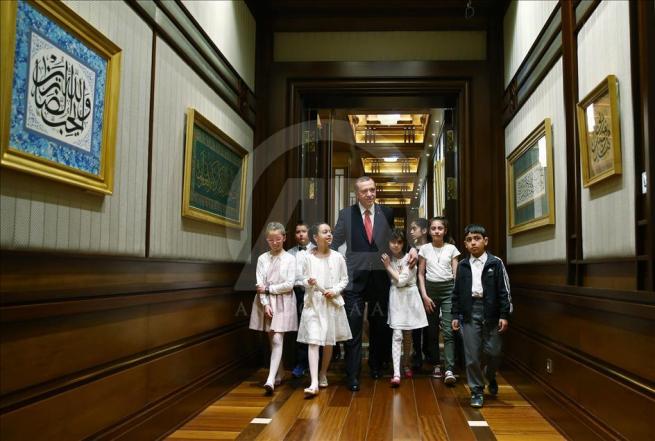 Cumhurbaşkanı Erdoğan, Bakan Avcı ve öğrencileri kabul etti 3