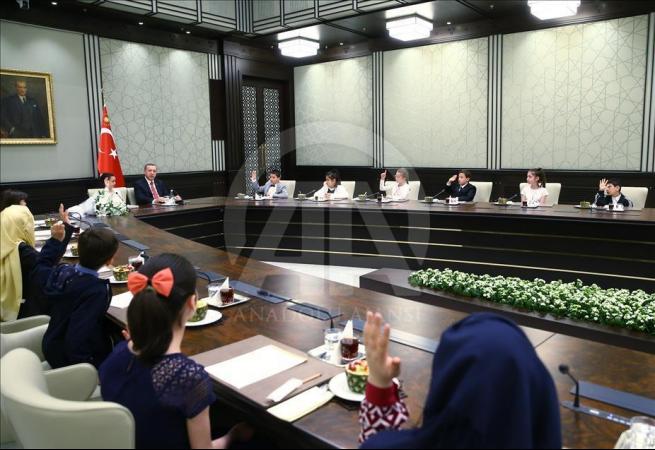 Cumhurbaşkanı Erdoğan, Bakan Avcı ve öğrencileri kabul etti 4