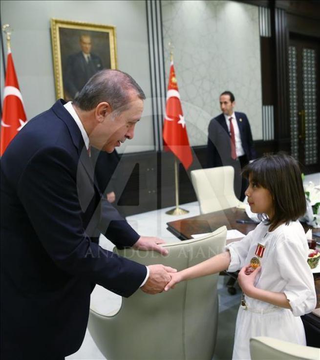 Cumhurbaşkanı Erdoğan, Bakan Avcı ve öğrencileri kabul etti 6