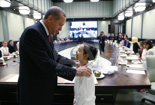 Cumhurbaşkanı Erdoğan, Bakan Avcı ve öğrencileri kabul etti 7