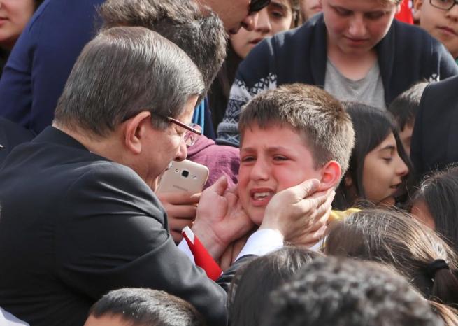 Anıtkabir'deki 23 Nisan törenine bu kareler damga vurdu . 16