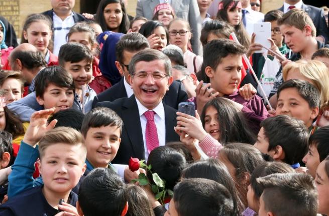 Anıtkabir'deki 23 Nisan törenine bu kareler damga vurdu . 17