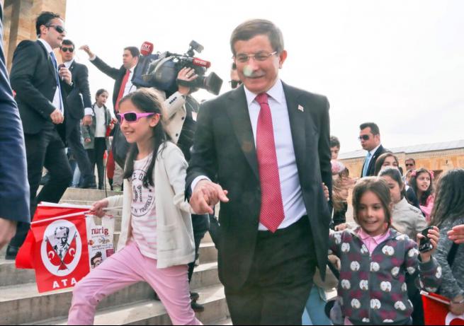 Anıtkabir'deki 23 Nisan törenine bu kareler damga vurdu . 22