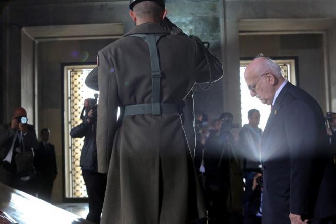 Anıtkabir'deki 23 Nisan törenine bu kareler damga vurdu . 8