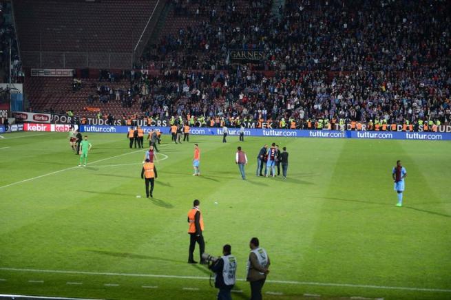 Dünya basını olaylı Trabzonspor-Fenerbahçe derbisini böyle yazdı. 4
