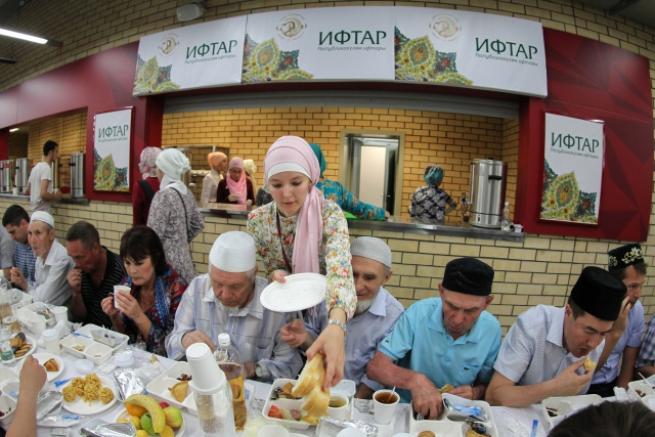 Tataristan'da iftar rekoru 4
