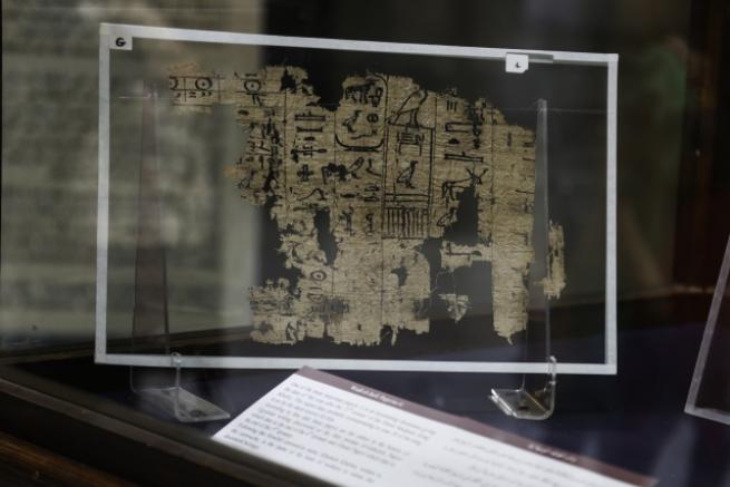 Firavun Khufu dönemine ait papirüsler bulundu 6