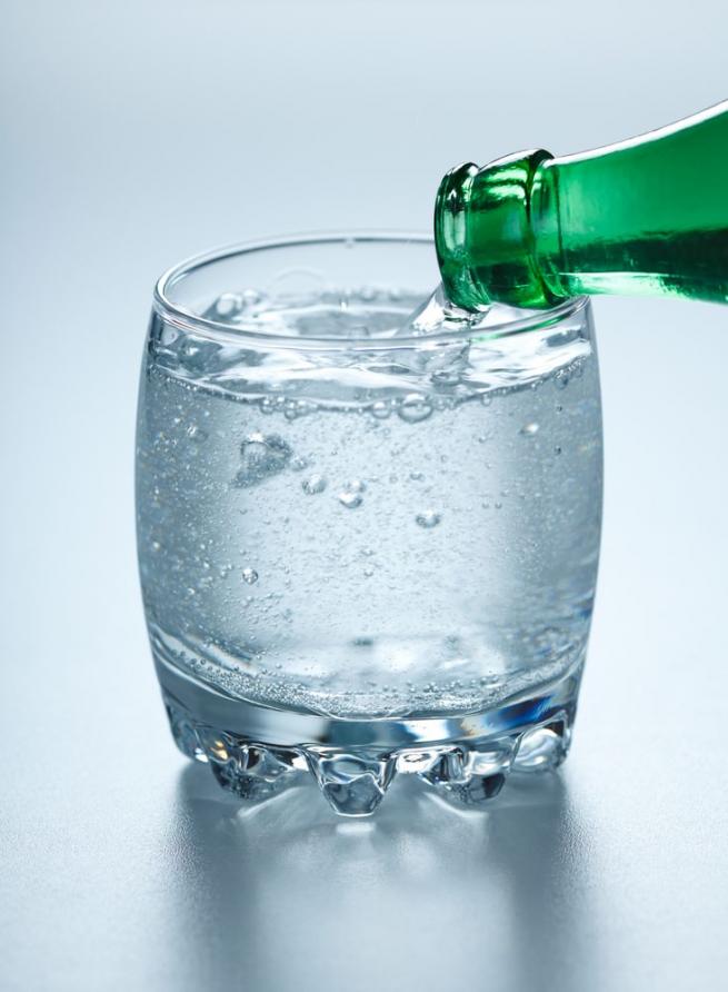 Bu içeçeği bardakta tüketmeyin! . 1