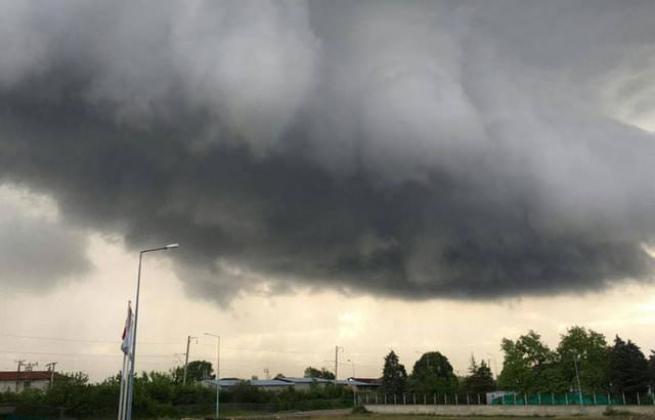 Edirne'deki bu görüntü uçak düşürebilir 5