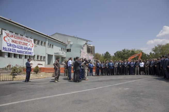 Devlet Bahçeli Özel Harekat Daire Başkanlığı'nı ziyaret etti 5
