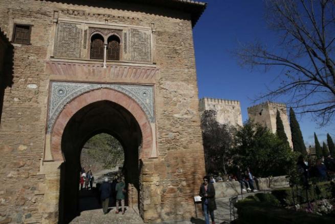 Masallardaki gibi saray "El Hamra" 3