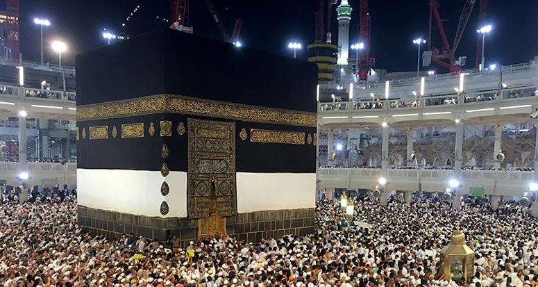 Suudi Arabistan Corona virüs nedeniyle tüm umre ziyaretlerini geçici olarak askıya aldı