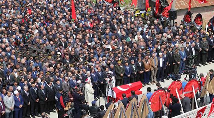 Şehit hakim toprağa verildi!