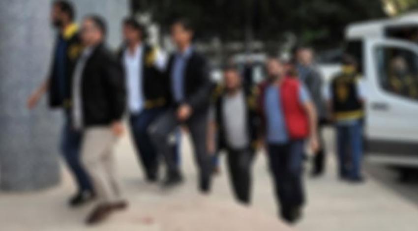 Öğretmenlere FETÖ'den gözaltı