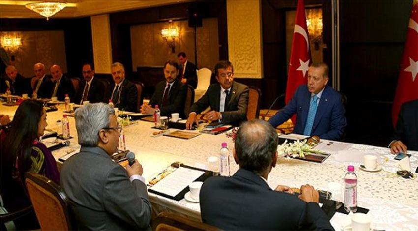Erdoğan Hindistan'da iş adamlarıyla bir araya geldi