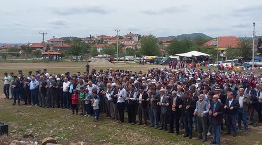 3 bin Ankaralı yağmur duasına çıktı