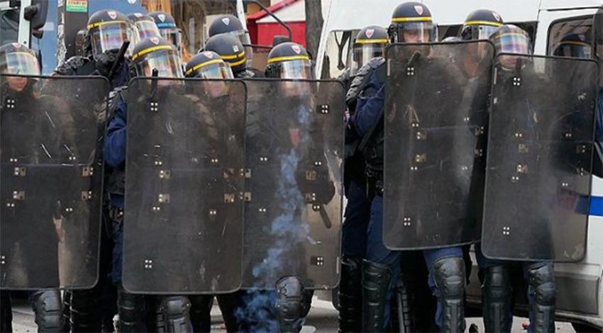 Macron protestolarında 141 gözaltı!