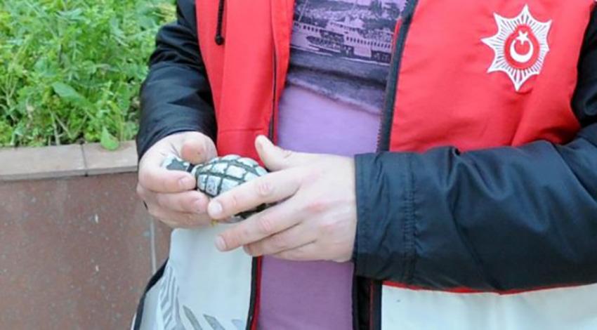 Otogarda içi boş el bombası bulundu