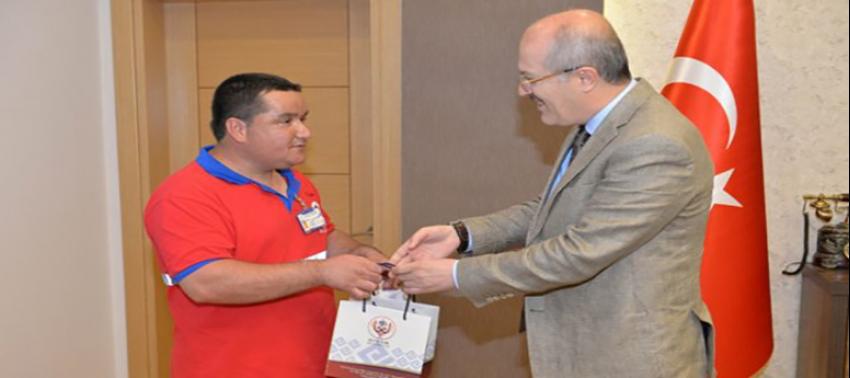 Temizlik işçisi Mustafa Ballı'dan örnek davranış