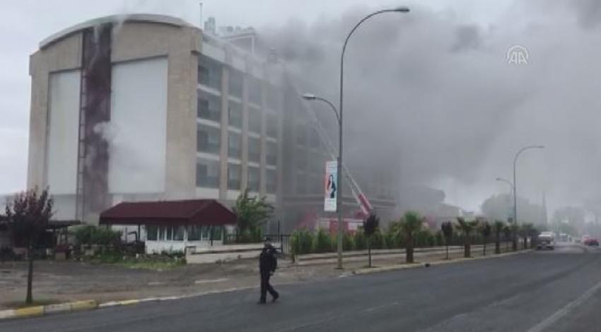 Ordu'da büyük panik! Otel yanıyor