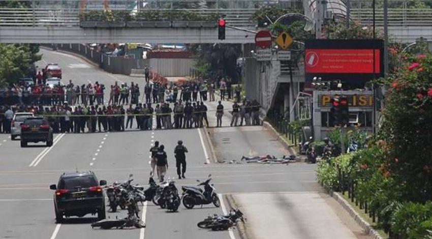 Endonezya'da iki büyük patlama!