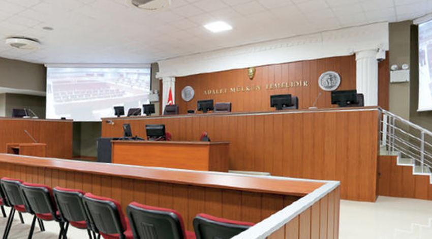 Duruşma salonunda tutuklandılar!