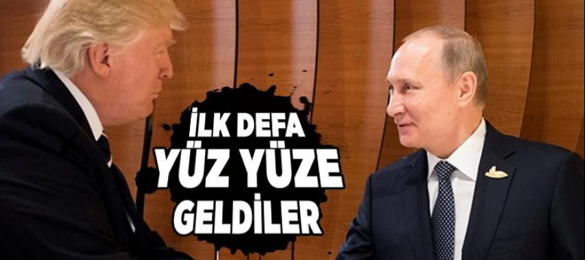 Trump ile Putin ilk defa karşılaştı!