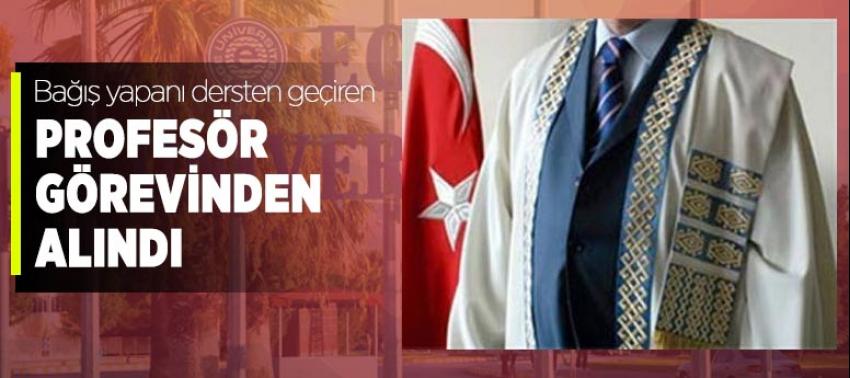Ege üniversitesinde bağışla not veren profesör görevinden alındı