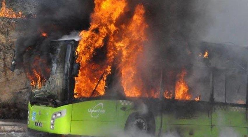 Seyir halindeki halk otobüsü alev alev yandı
