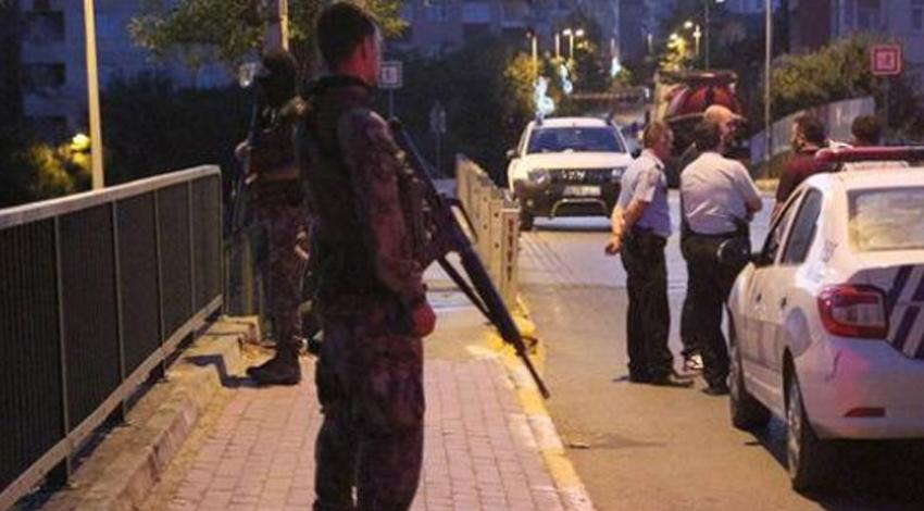 İstanbul'da polise hain saldırı! 1 polis ağır yaralı!