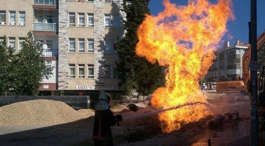 Ankara'da doğalgaz borusu patladı!