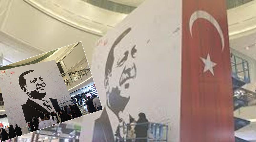 Katar'da dev Erdoğan posteri asıldı!