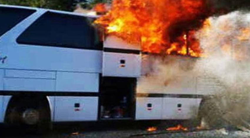 Tur otobüsünde 45 yolcu ölümden döndü