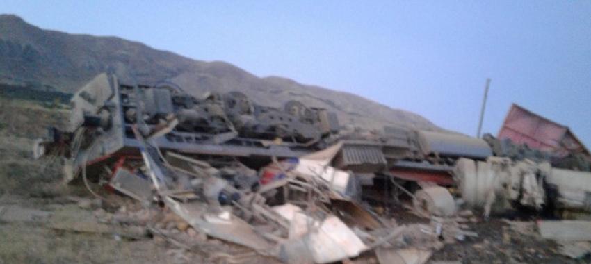 Elazığ'da yük treni raydan çıktı