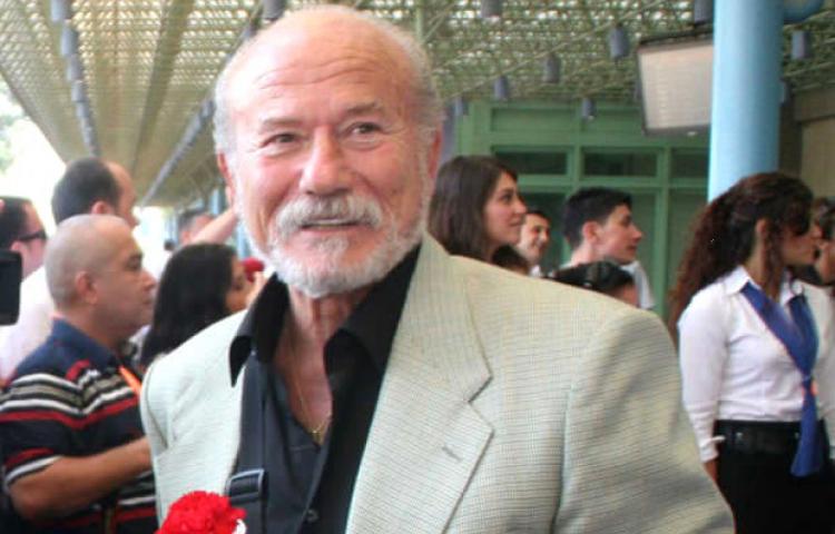 Ünlü sanatçı vefat etti