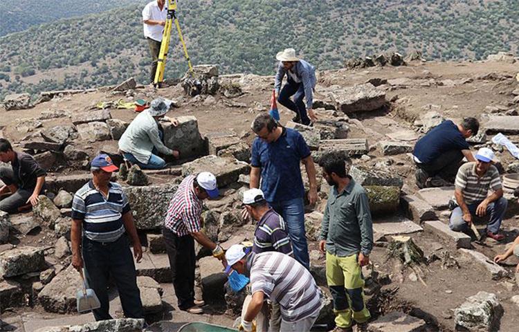 2 bin 700 yıllık mezarlara uluslararası inceleme