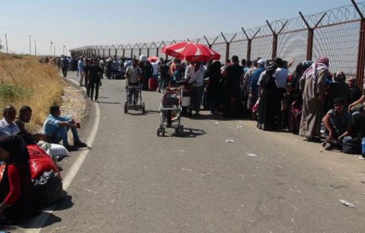 Suriyeliler sınıra akın etti!