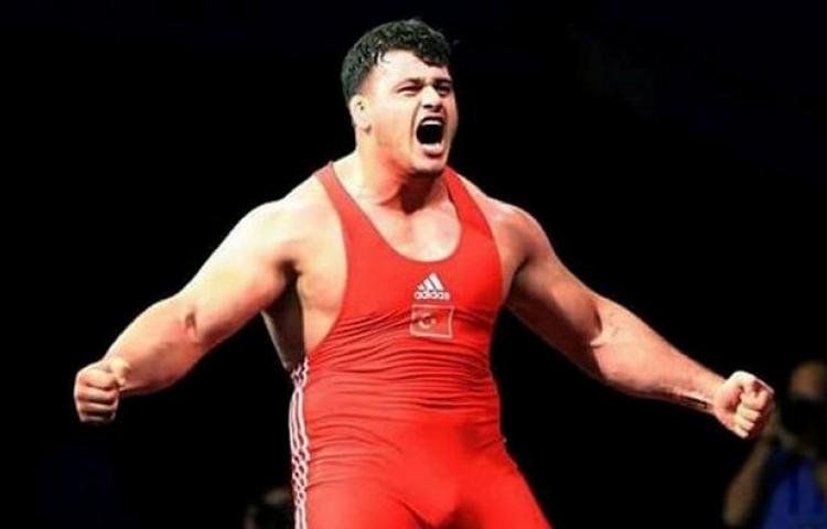 Rıza Kayaalp finalde