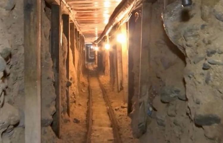 ABD-Meksika sınırında gizli tünel bulundu
