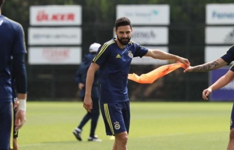 Fenerbahçe'de Mehmet Ekici müjdesi