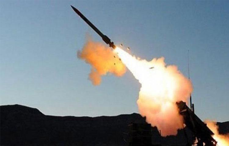 İsrail Esed'in fabrikasını vurdu