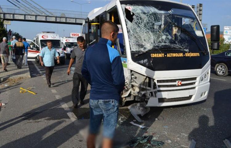 Balıkesir ve Uşak'ta  kaza...