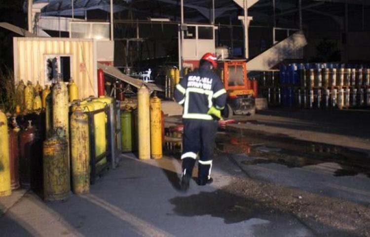Kocaeli'nde gaz dolum tesisinde patlama meydana geldi